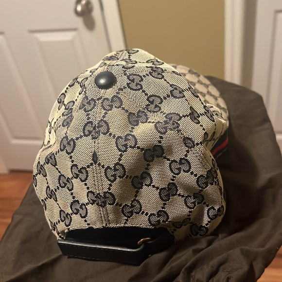 Gucci Hat! Like new!! - Picture 3 of 4